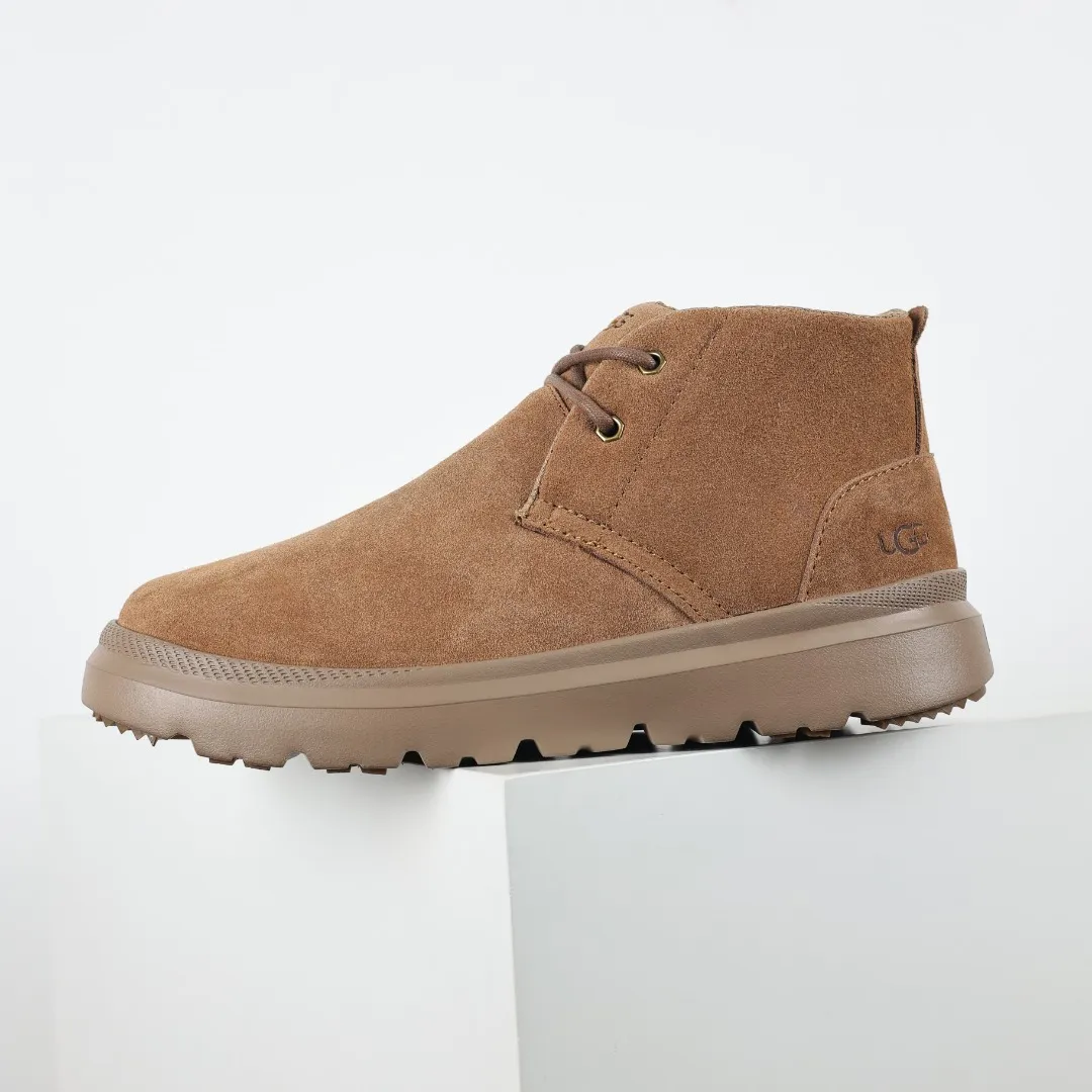 Pick up locally 💰500 Core recommended good price It is a very suitable choice for home furnishings. In the new year, uug launched a series of styles, which are partial to the preferences of young consumers and have also moved to the forefront of fashion trends. Shoe body material: water-repellent coated suede upper, 17 mm UGGPURE™ implantable wool insole, lightweight non-slip and comfortable rubber outsole, with brand LOGO and trademark, with full packaging Size: 40 41 42 43 44